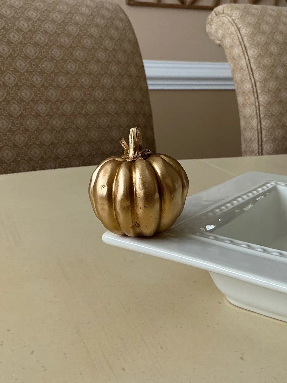 Gold Autumn Pumpkin With Leaf Platter Decoration 🍂